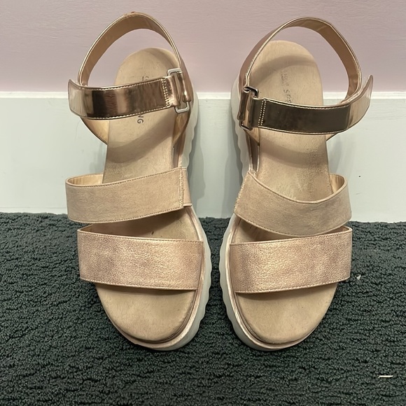 Gold Summer Sandles - Picture 2 of 7